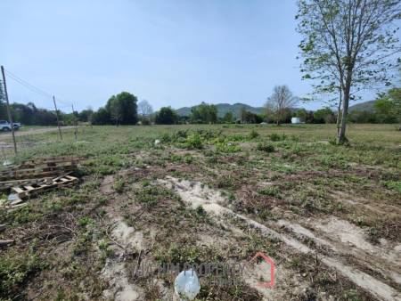1 Rai Prime Land For Home Building Plot Near Black Mountain Golf