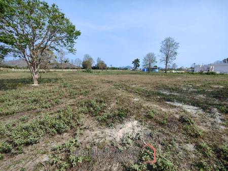 1 Rai Prime Land For Home Building Plot Near Black Mountain Golf