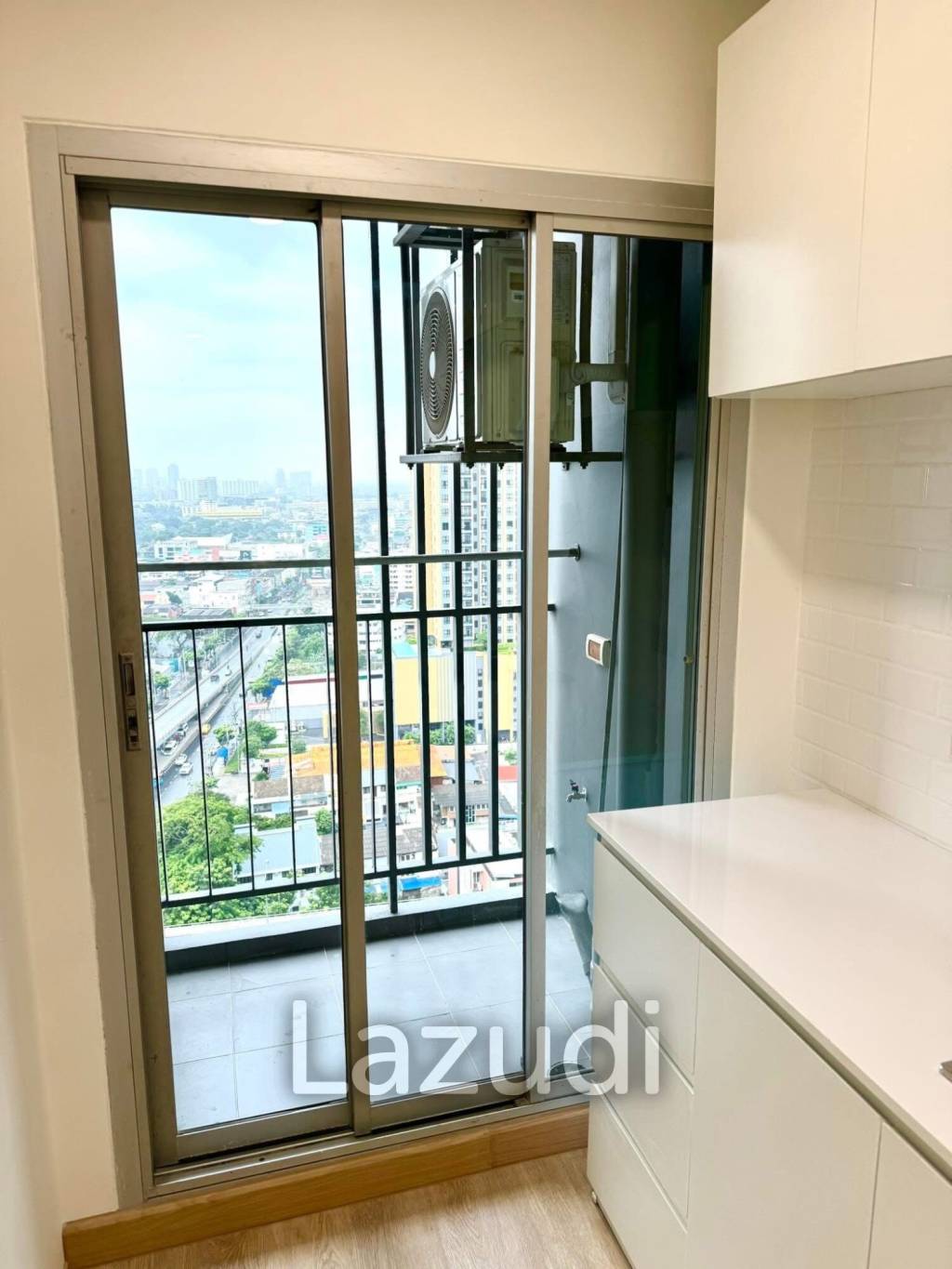 1 Bedrooms 1 Bathrooms 30.42 SQ.M The leaf