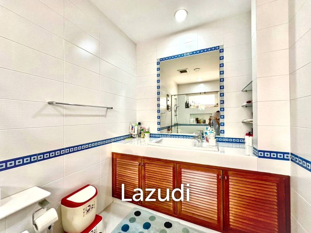 5 Bed 7 Bath Detached Home in Grand Canal Prachachean