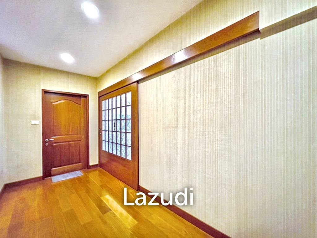 5 Bed 7 Bath Detached Home in Grand Canal Prachachean