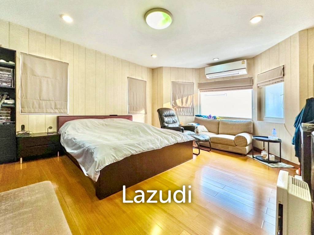 5 Bed 7 Bath Detached Home in Grand Canal Prachachean