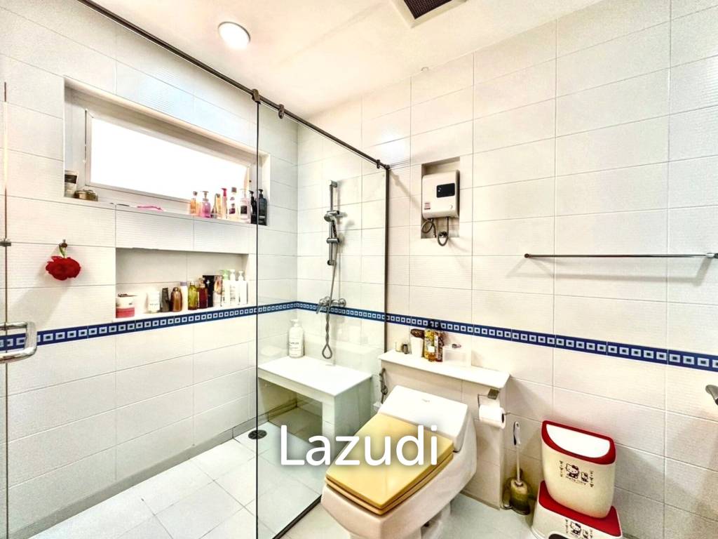 5 Bed 7 Bath Detached Home in Grand Canal Prachachean
