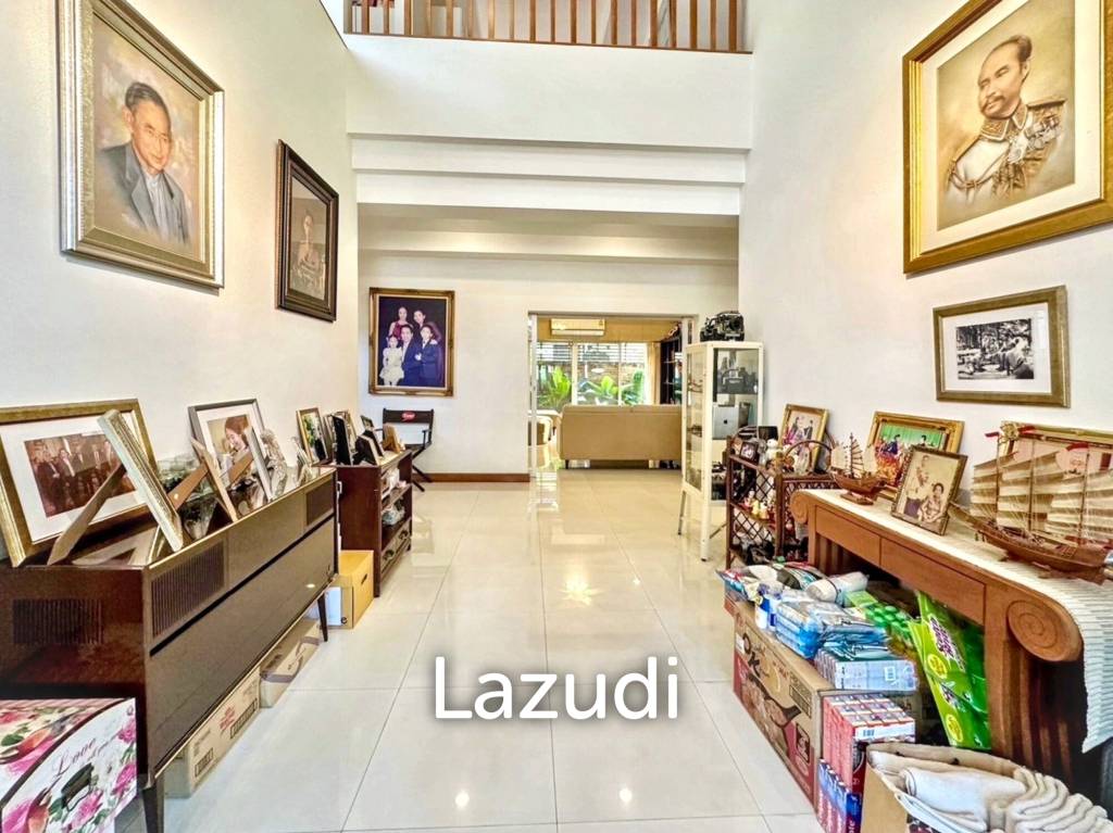 5 Bed 7 Bath Detached Home in Grand Canal Prachachean