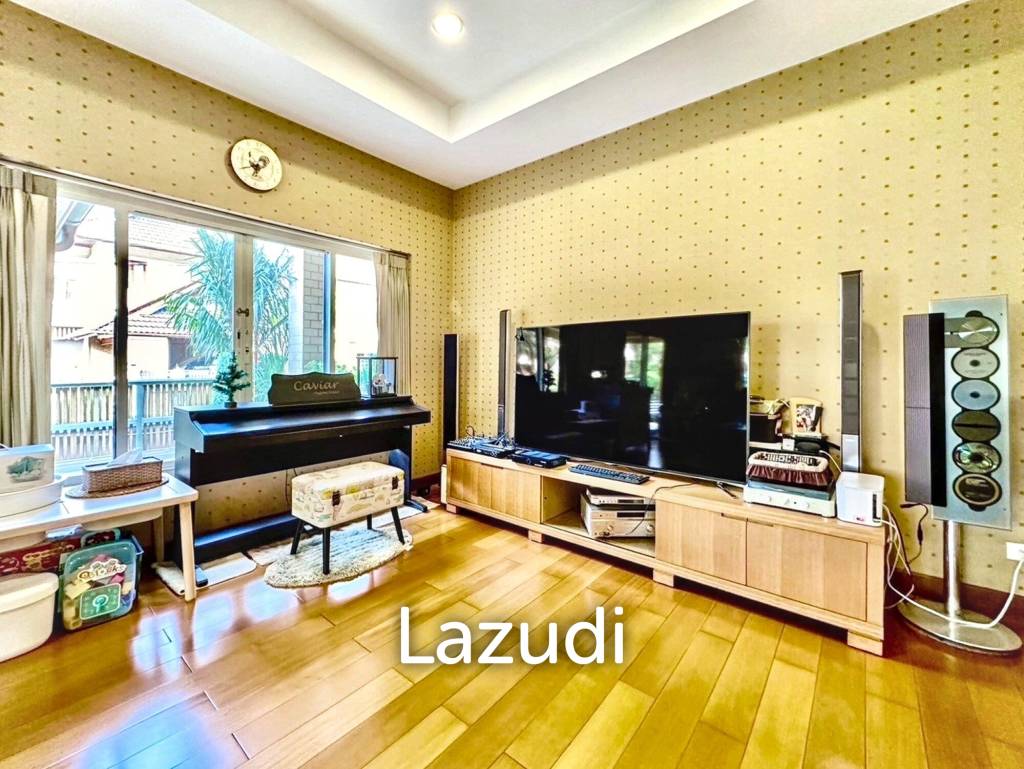 5 Bed 7 Bath Detached Home in Grand Canal Prachachean