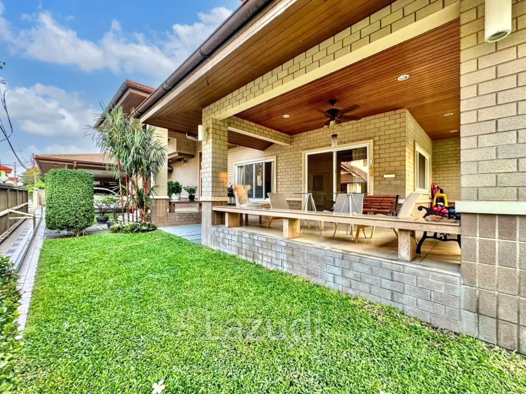 5 Bed 7 Bath Detached Home in Grand Canal Prachachean