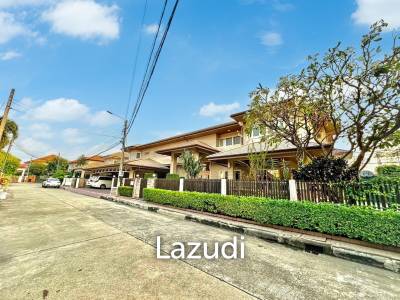 5 Bed 7 Bath Detached Home in Grand Canal Prachachean