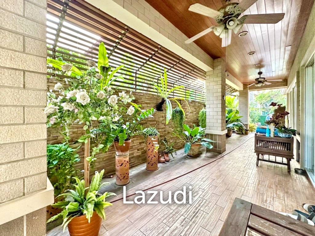 5 Bed 7 Bath Detached Home in Grand Canal Prachachean