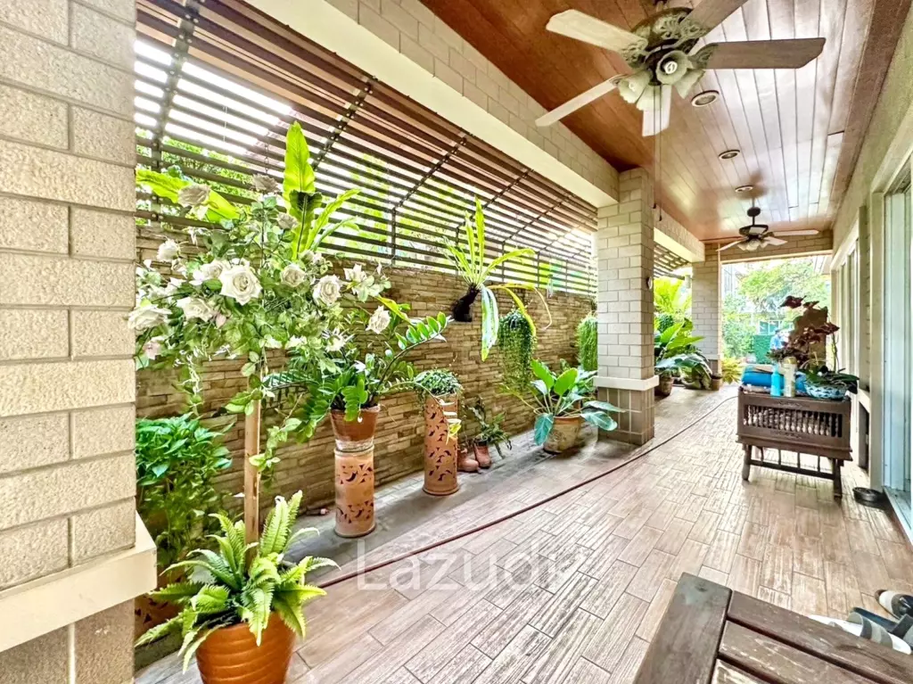 5 Bed 7 Bath Detached Home in Grand Canal Prachachean