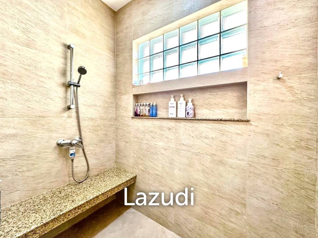 5 Bed 7 Bath Detached Home in Grand Canal Prachachean