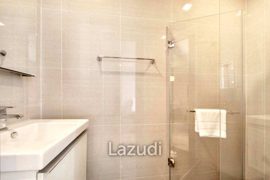 Studio 1 Bath 29 SQ.M Park Origin Phromphong