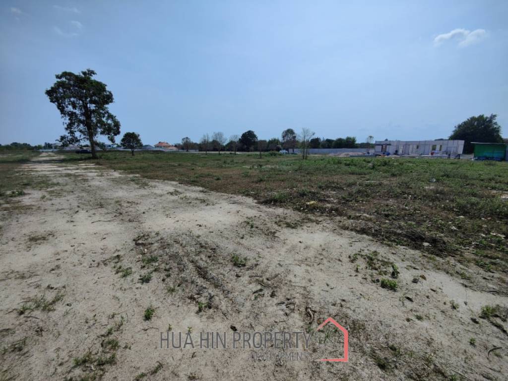 Prime Land 2 Rai For Home Building Plot Near Black Mountain Golf