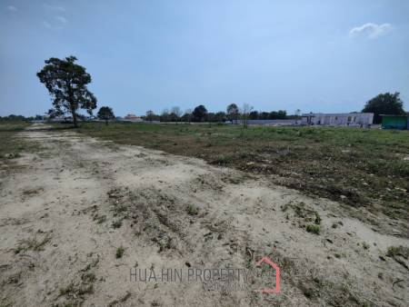 Prime Land 2 Rai For Home Building Plot Near Black Mountain Golf