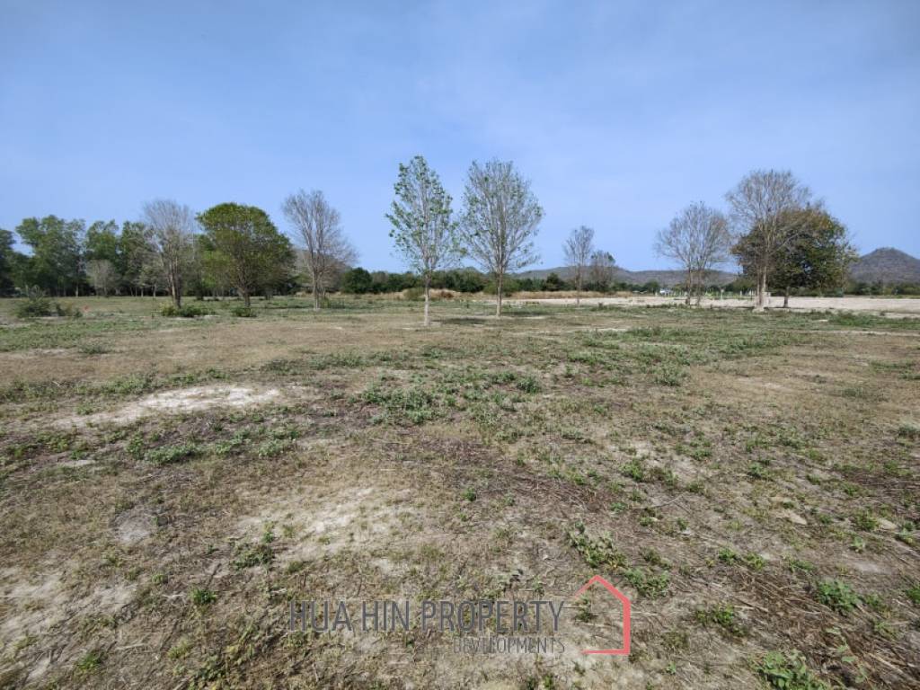 Prime Land 2 Rai For Home Building Plot Near Black Mountain Golf