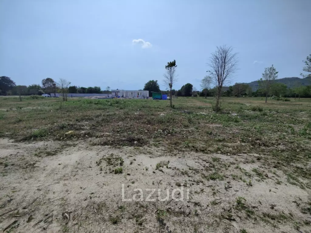 Prime Land 2 Rai For Home Building Plot Near Black Mountain Golf
