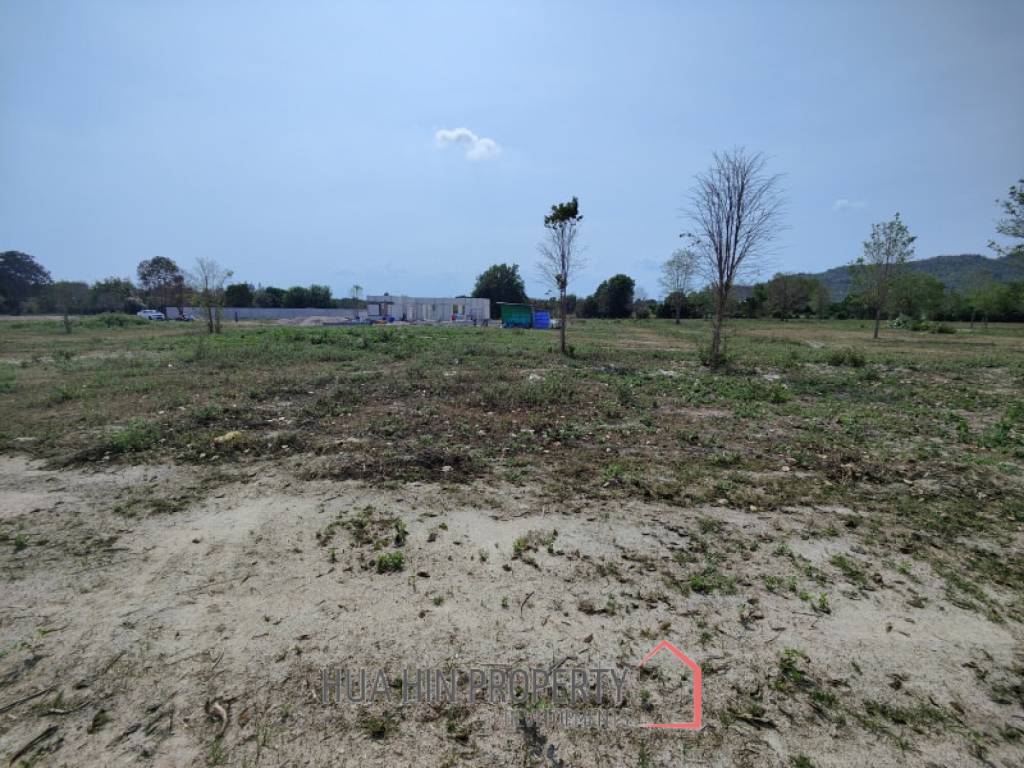 Prime Land 2 Rai For Home Building Plot Near Black Mountain Golf