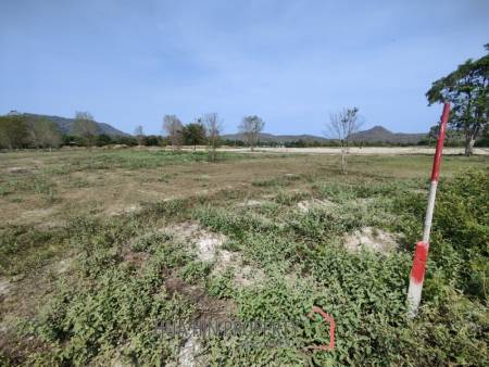 Prime Land 2 Rai For Home Building Plot Near Black Mountain Golf