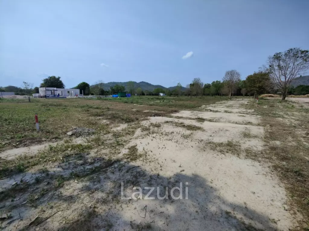 Prime Land 2 Rai For Home Building Plot Near Black Mountain Golf
