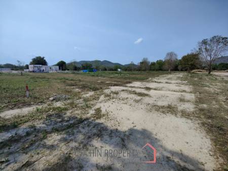 Prime Land 2 Rai For Home Building Plot Near Black Mountain Golf