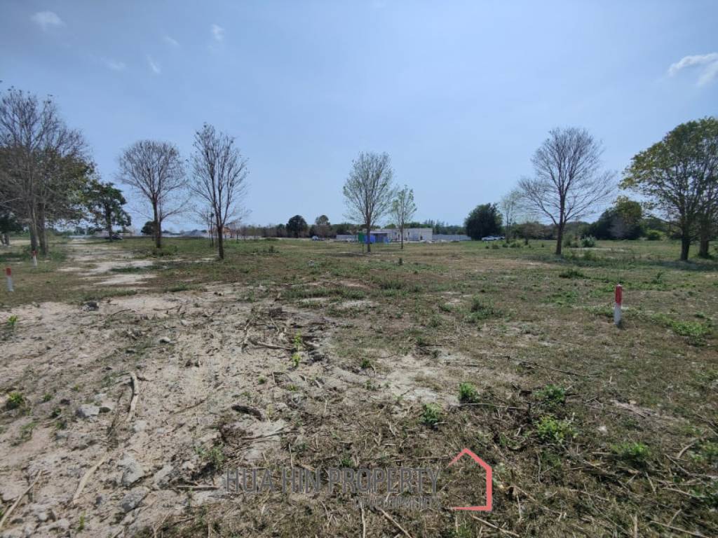 Prime Land 2 Rai For Home Building Plot Near Black Mountain Golf