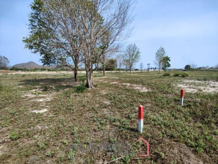 Prime Land 2 Rai For Home Building Plot Near Black Mountain Golf