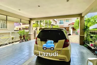 3 Bed 4 Bath 320 SQ.M Grand Canal Prachachean