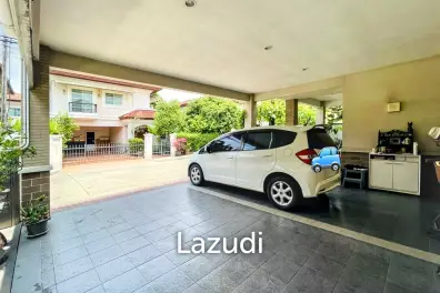 3 Bed 4 Bath 320 SQ.M Grand Canal Prachachean