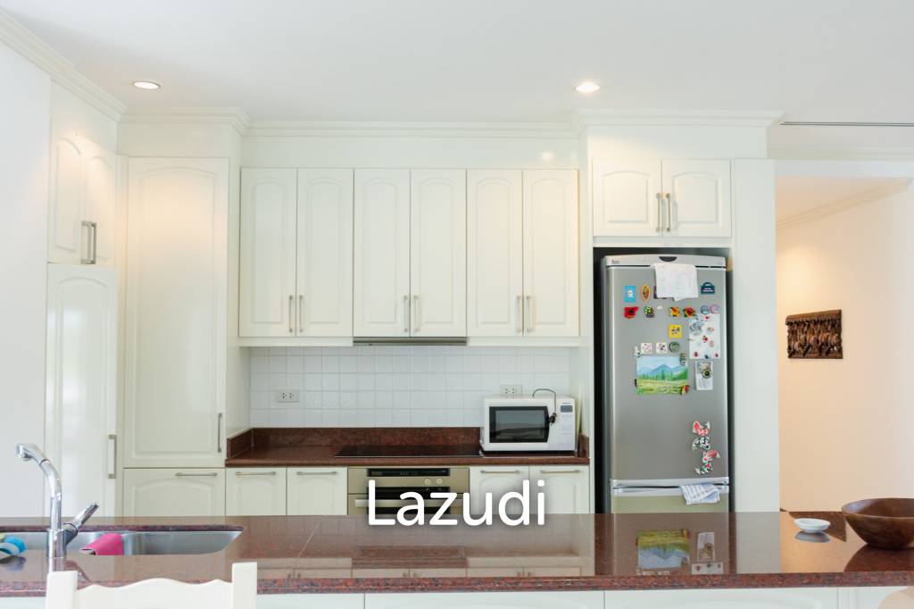 PALM HILLS CONDO : Great 3 Bed condo on the golf course