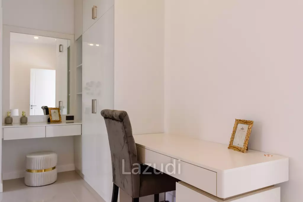 3 Bed 4 Bath 264.7 SQ.M Woodlands Residence