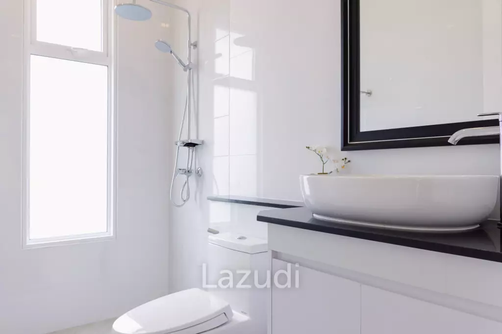 3 Bed 4 Bath 264.7 SQ.M Woodlands Residence