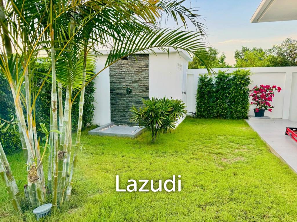 Black Mountain: Pool villa with 5 bedrooms and 5 bathrooms