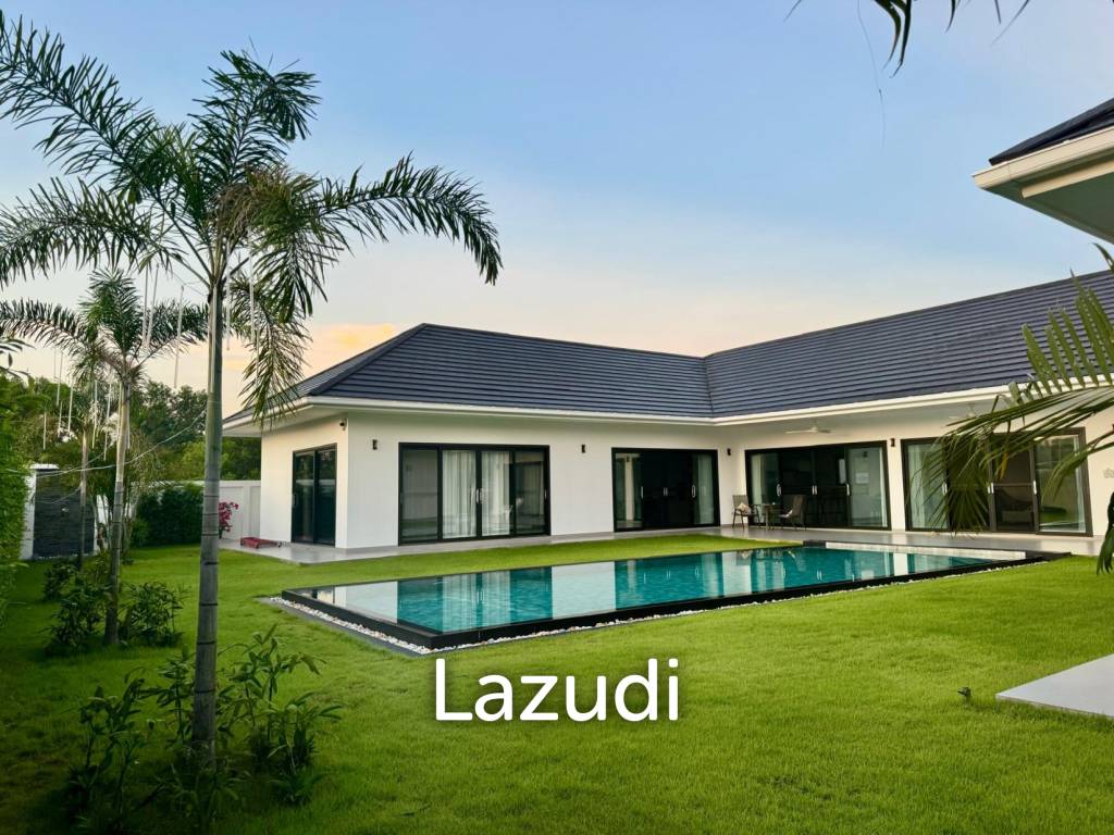 Black Mountain: Pool villa with 5 bedrooms and 5 bathrooms