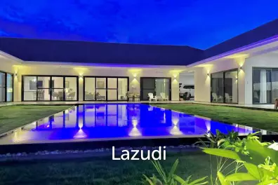 Black Mountain: Pool villa with 5 bedrooms and 5 bathrooms