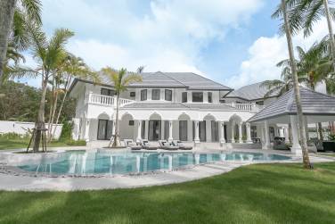 Luxury 5 bedroom Villa in Cherngtalay Phuket