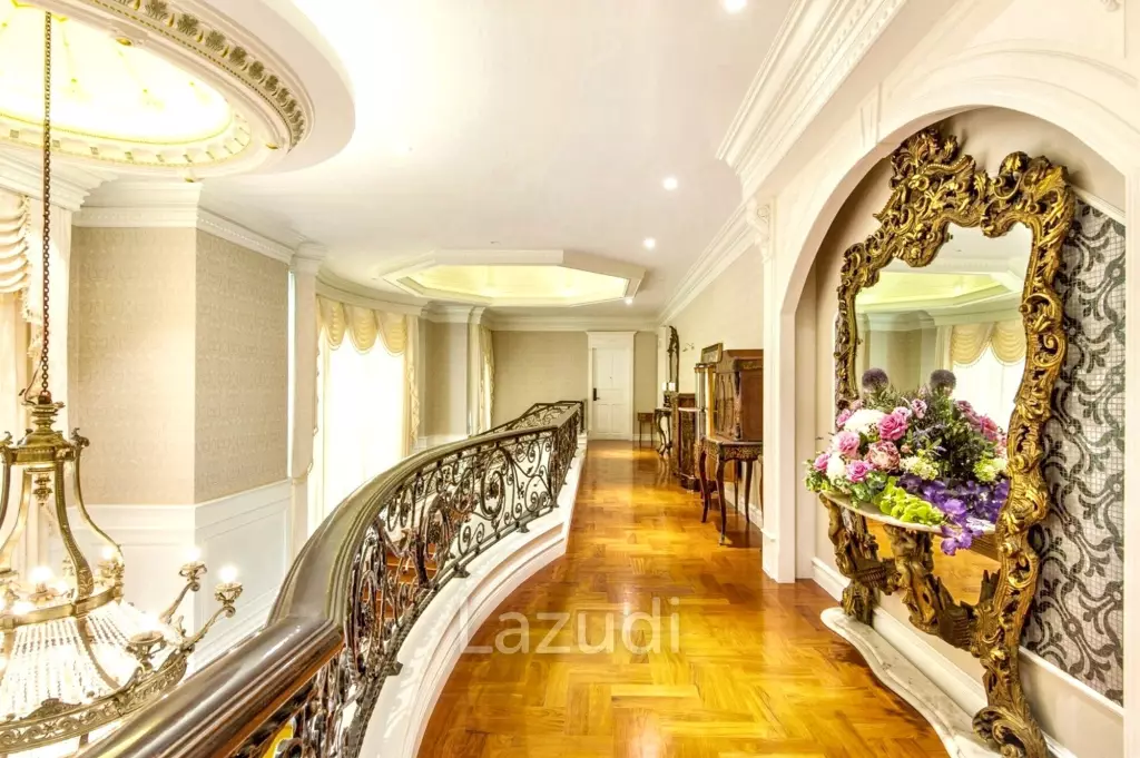 5 Bed 6 Bath Luxury Mansion in Central Bangkok – 517 SQ.W. of Land, Pool, Office Buildin in Din Daeng District