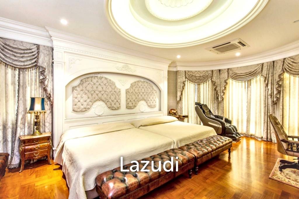 5 Bed 6 Bath Luxury Mansion in Central Bangkok – 517 SQ.W. of Land, Pool, Office Buildin in Din Daeng District