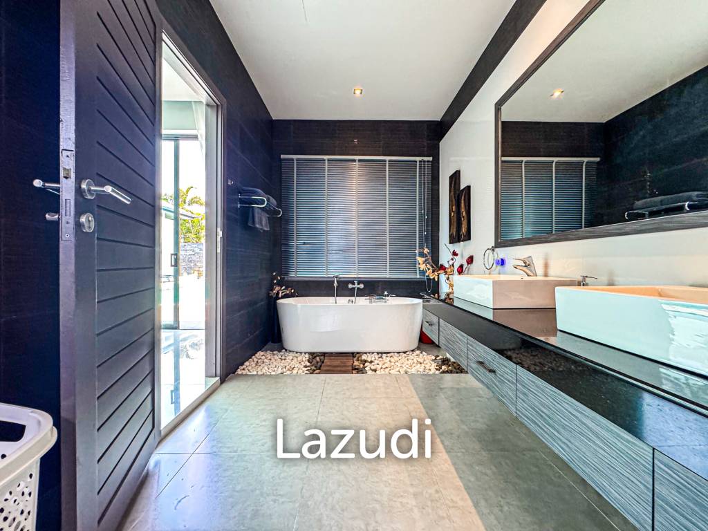 Modern Luxury Villa in Rawai Phuket for Sale