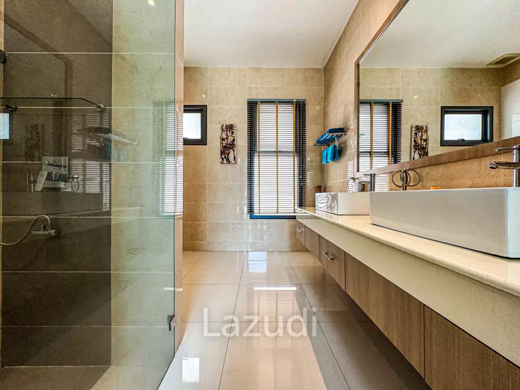 Modern Luxury Villa in Rawai Phuket for Sale