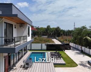 Luxurious Modern Villa in Sai Thai with Pool