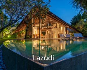 CRAFTED SEMINYAK VILLA ON EXPANSIVE GROUNDS WITH POOLSIDE LIVING