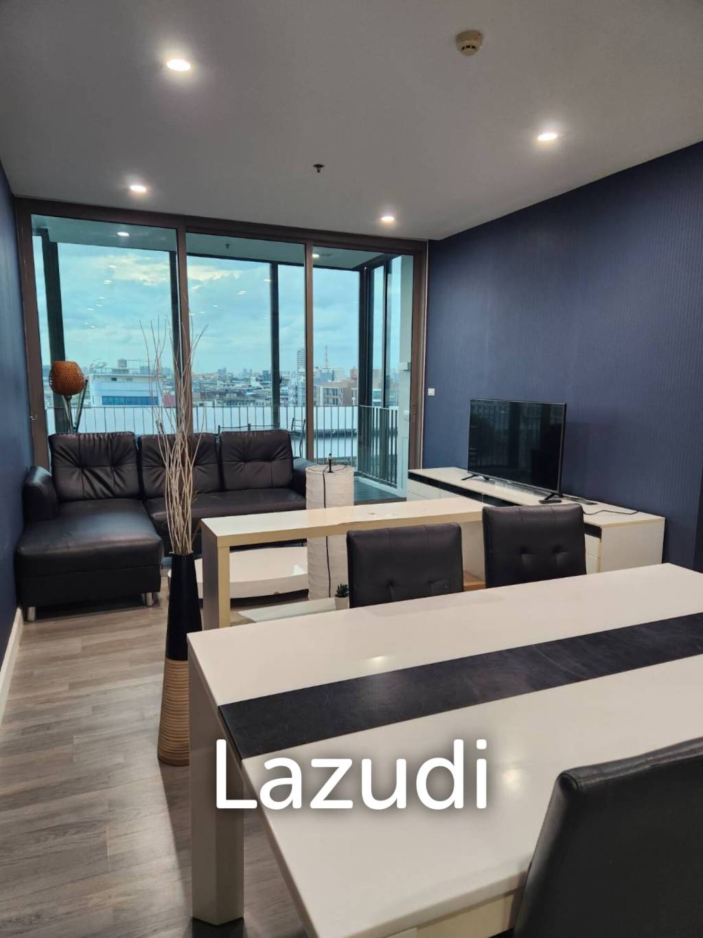 2 Bed 2 Bath 89 SQ.M. The Room BTS Wongwianyai