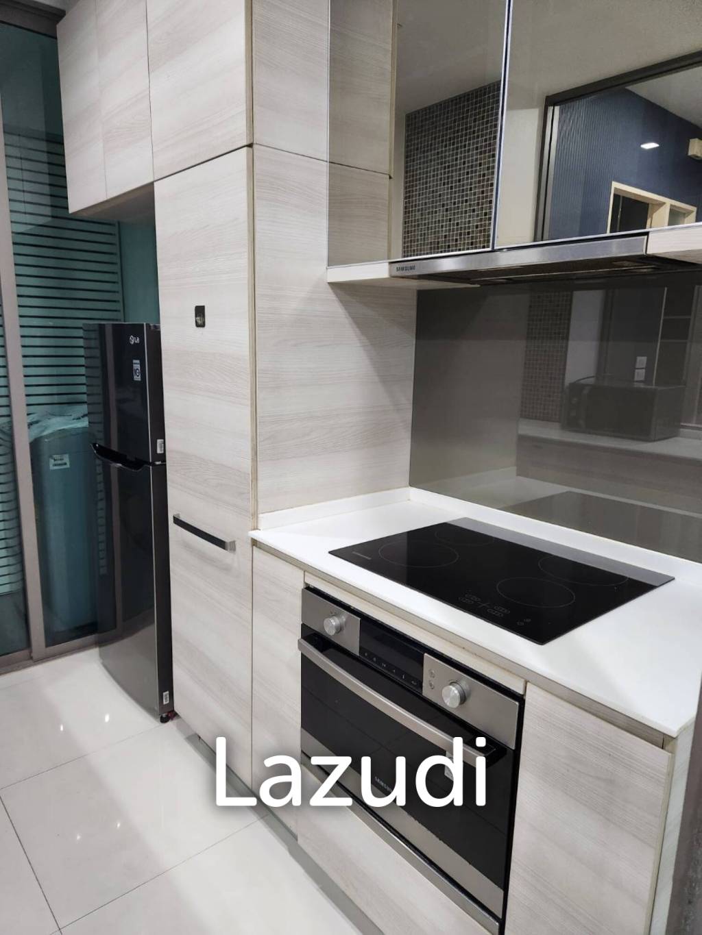 2 Bed 2 Bath 89 SQ.M. The Room BTS Wongwianyai