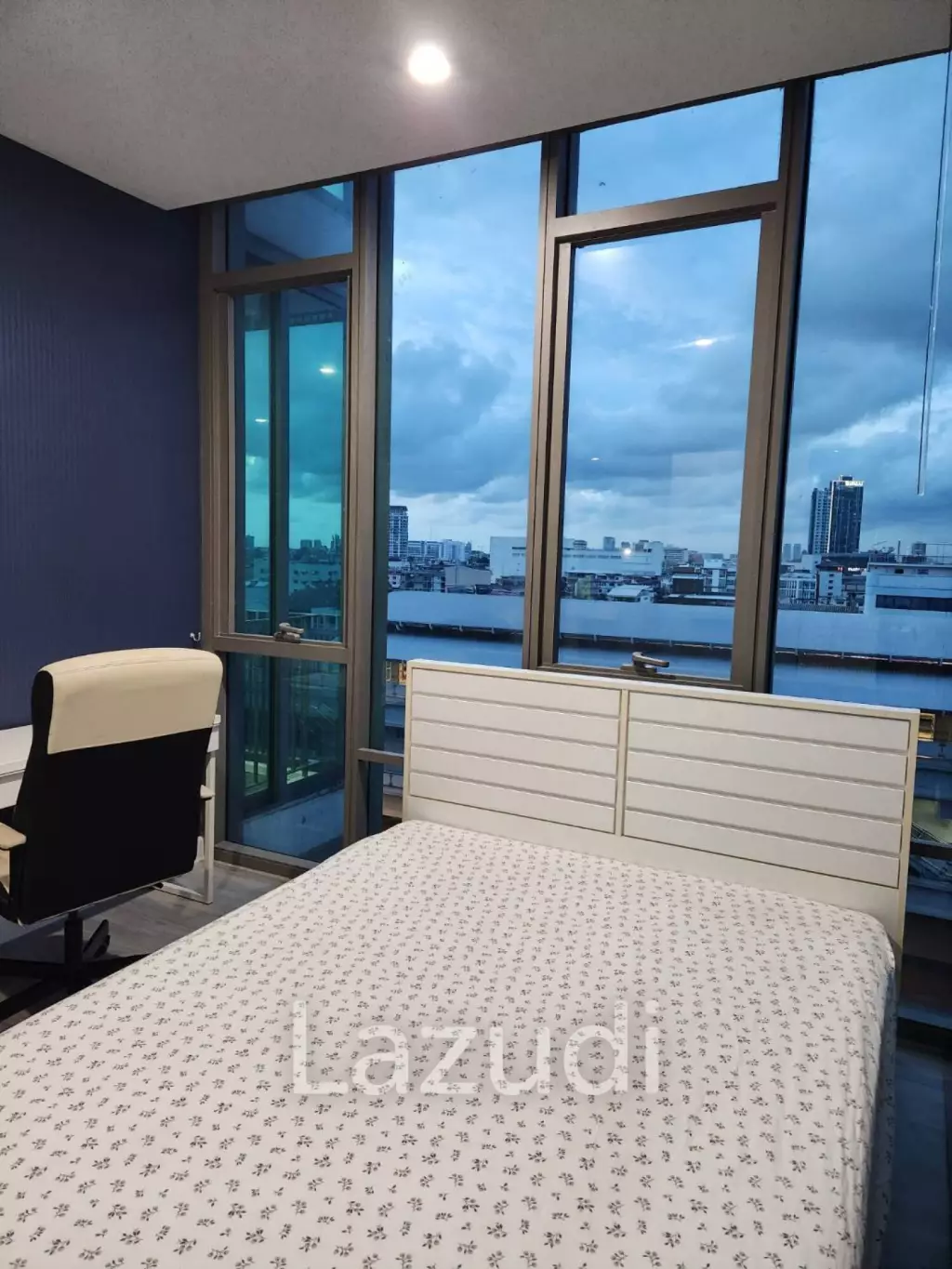 2 Bed 2 Bath 89 SQ.M. The Room BTS Wongwianyai