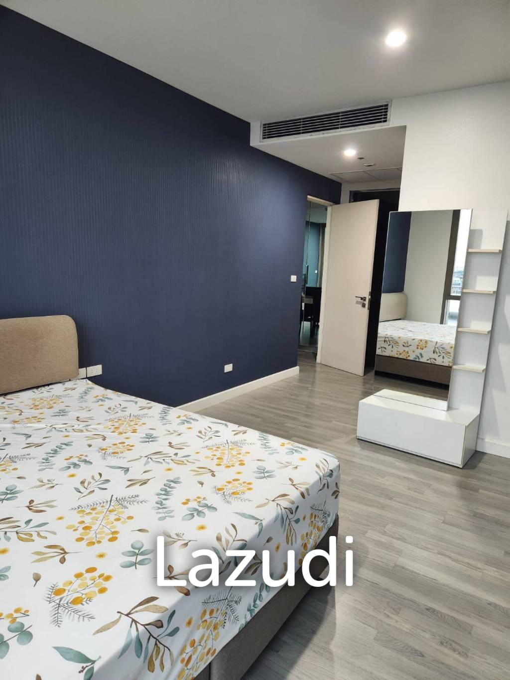 2 Bed 2 Bath 89 SQ.M. The Room BTS Wongwianyai