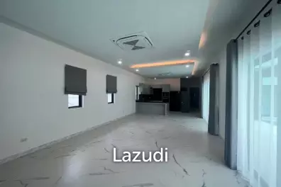 SOI 70: 3 bed pool villa