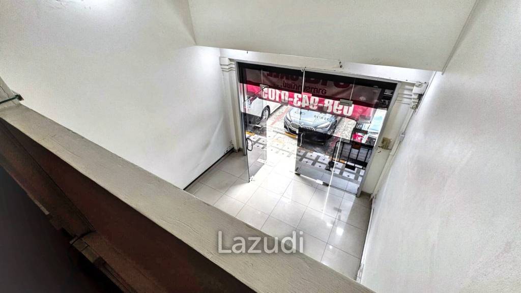 Premium Retail Space in Khlong Toei Bangkok
