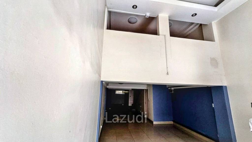 Premium Retail Space in Khlong Toei Bangkok