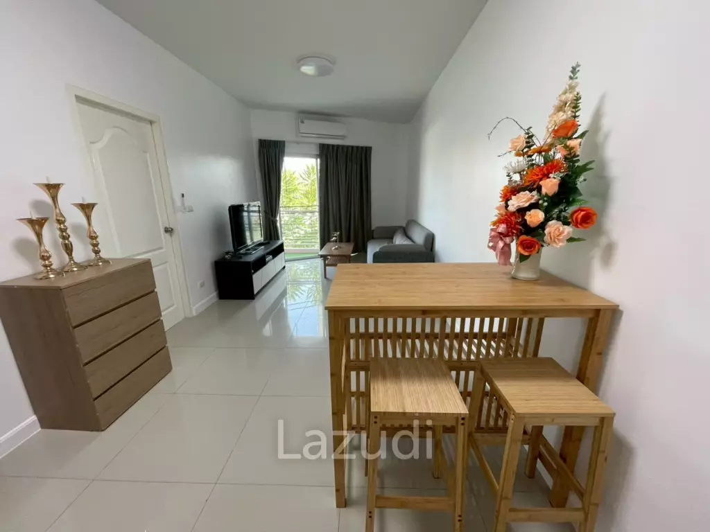 Flame Tree Residences: 1 Bedroom 1 bath city center