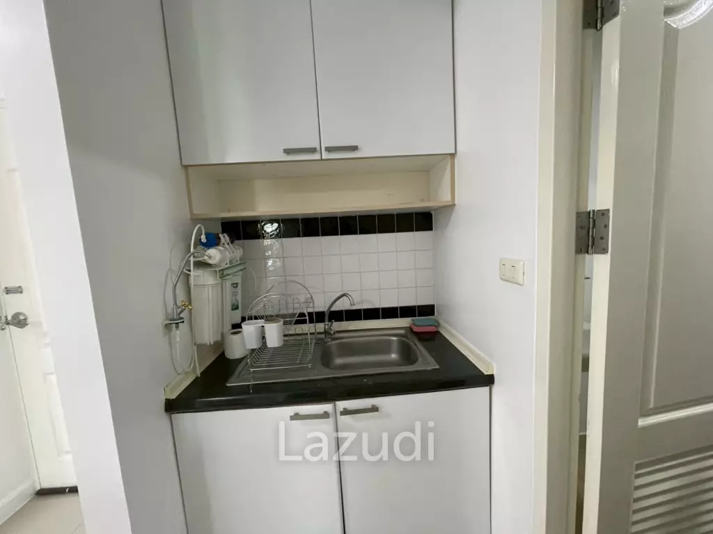 Flame Tree Residences: 1 Bedroom 1 bath city center