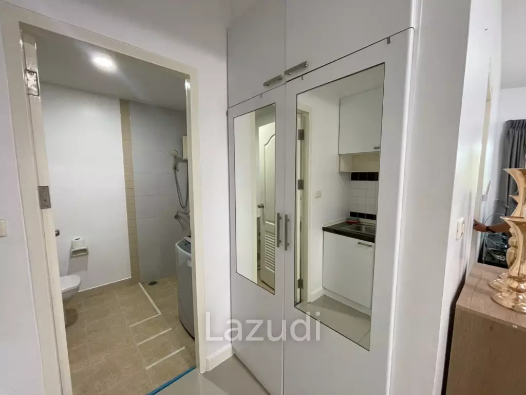Flame Tree Residences: 1 Bedroom 1 bath city center